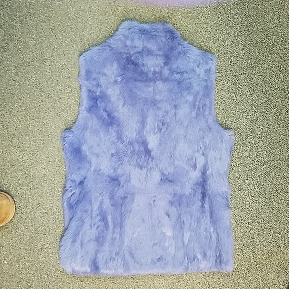 Express Rabbit Fur Vest - Picture 7 of 7